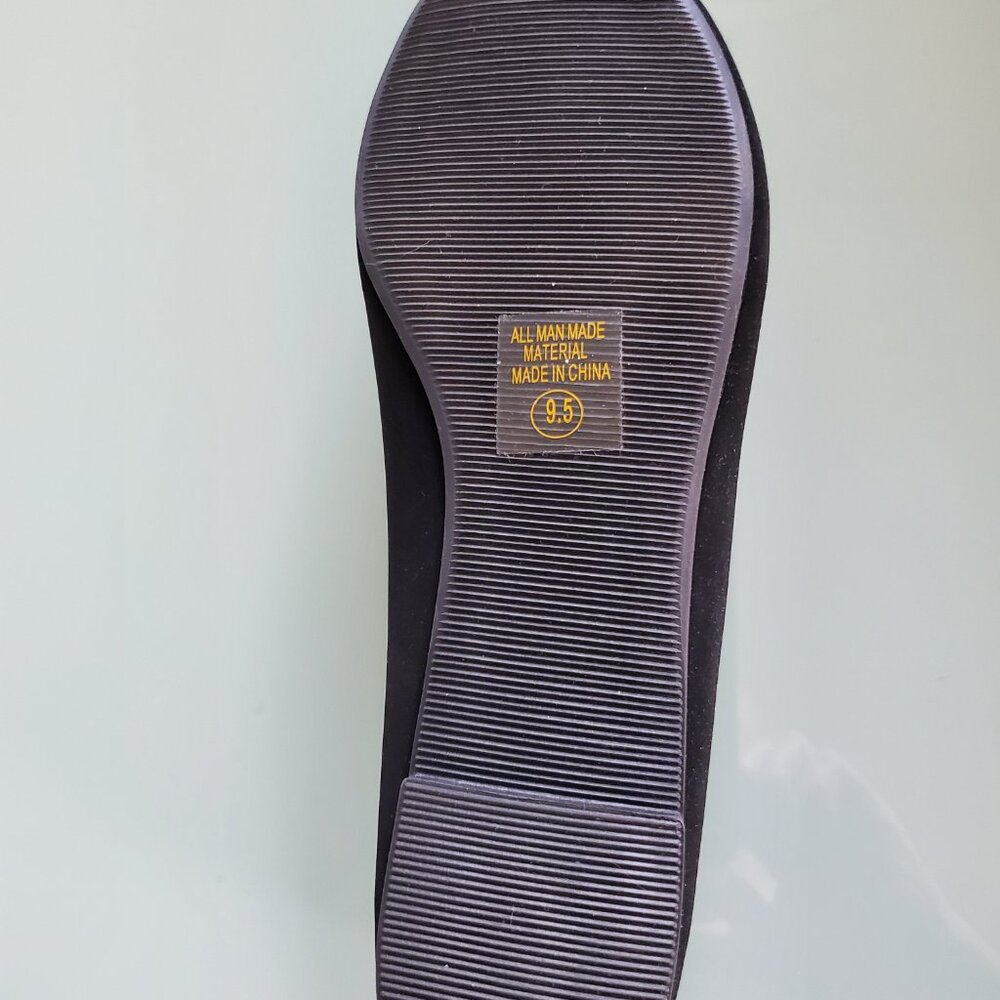 Shoes - Picture 4 of 4